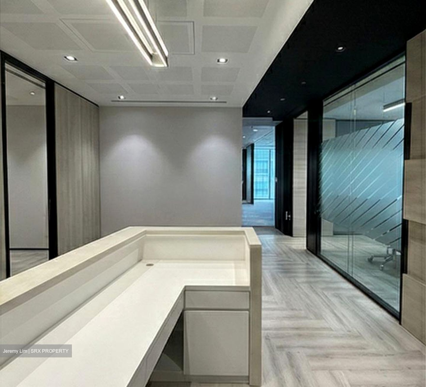 Ocean Financial Centre (D1), Office #520945871
